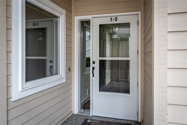 Foto del edificio - 5064 Festival Blvd