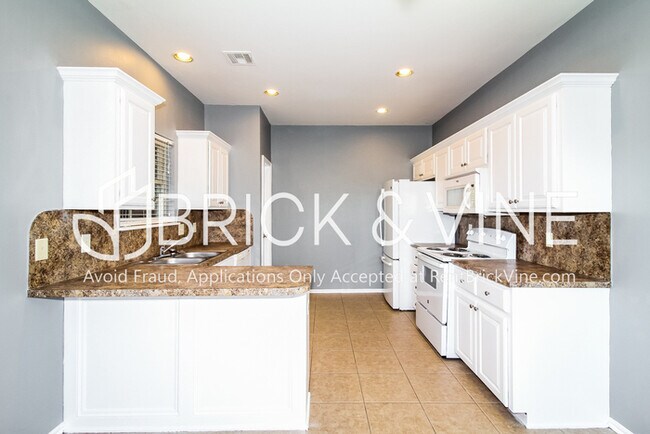 Foto del edificio - 4213 Hunterfield Ave