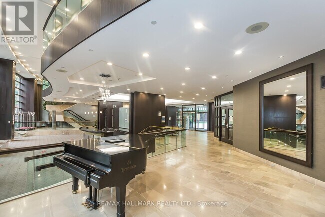 Photo du bâtiment - 33 Sheppard Ave E