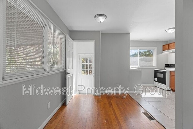 Building Photo - 1700 Newhall Ct