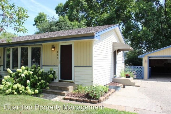 Building Photo - 3 br, 2 bath House - 711 Baxter St