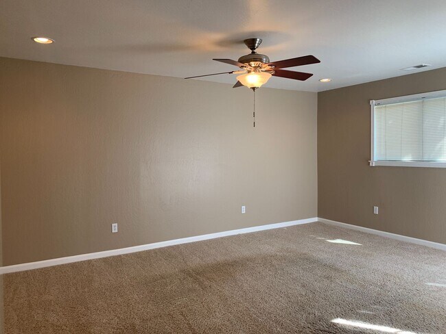 Foto del edificio - Spacious 3 Bedroom 2 Bath Home in Arden Ar...