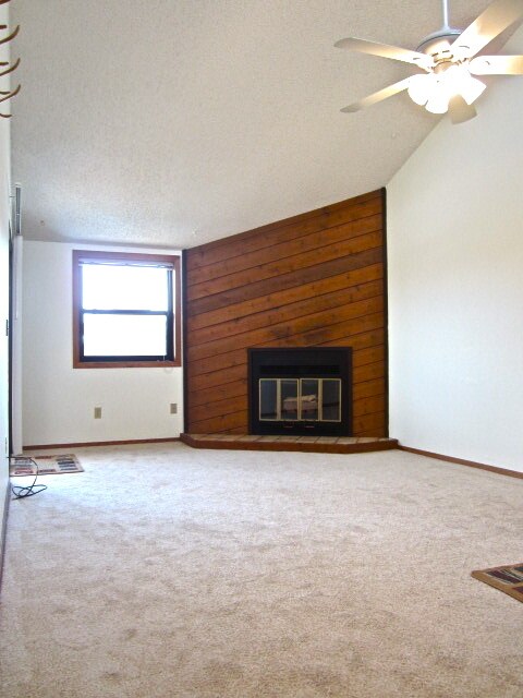 Building Photo - FALL PRE-LEASE! Large One Bedroom Top Floor Loft At Gold Run!