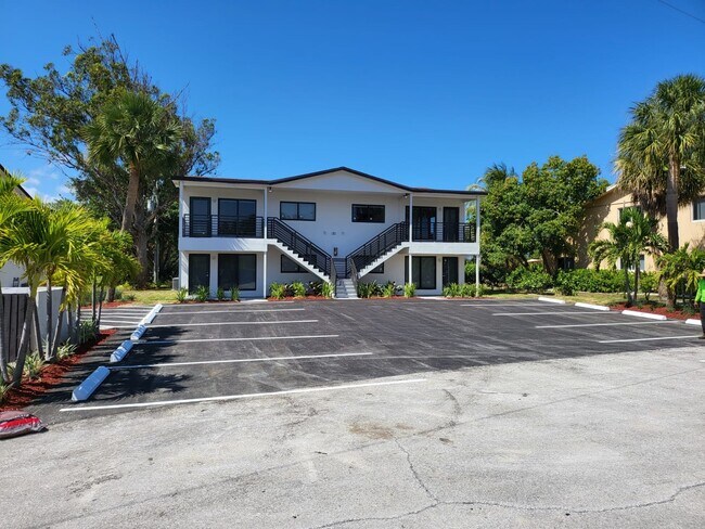 Building Photo - 151 SW 15th St