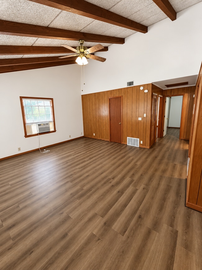 Building Photo - 205 Audubon Dr