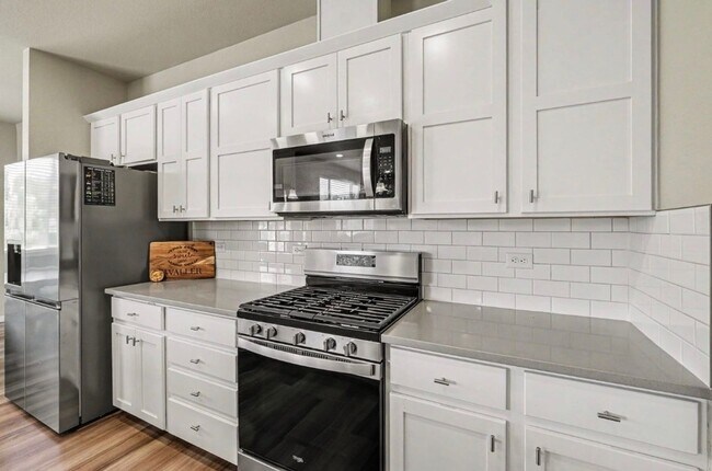 Building Photo - 3774 Beech Tree St