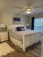 Building Photo - 3350 Club Villas Dr