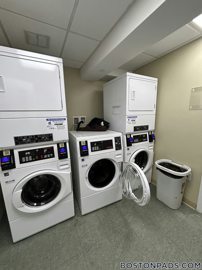 Building Photo - 21 Wendell St