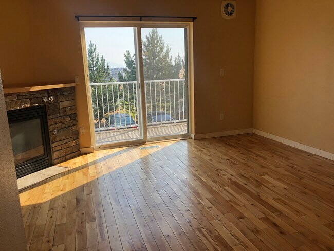 Foto del edificio - 2115 Westwood Dr