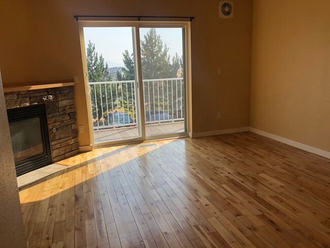 Building Photo - 2115 Westwood Dr