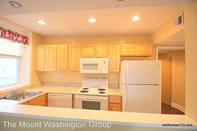 Building Photo - 2401 Garrison Blvd