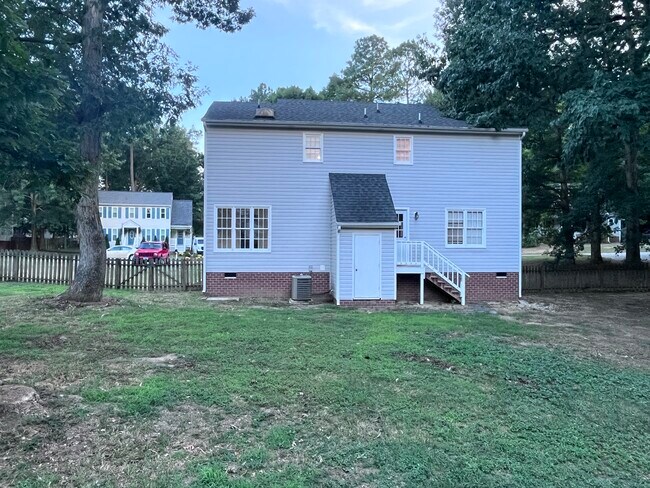 Building Photo - 7827 Sunday Silence Ln