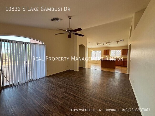 Foto del edificio - 10832 S Lake Gambusi Dr