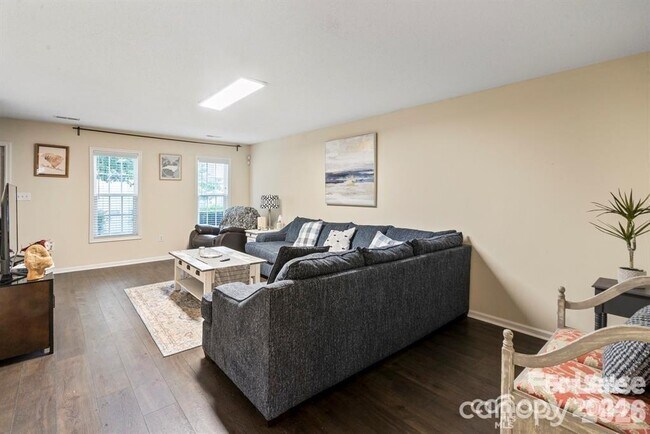 Foto del edificio - 128 Locomotive Ln