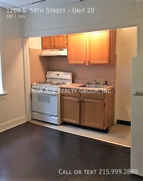 Building Photo - 1209 S 58th St