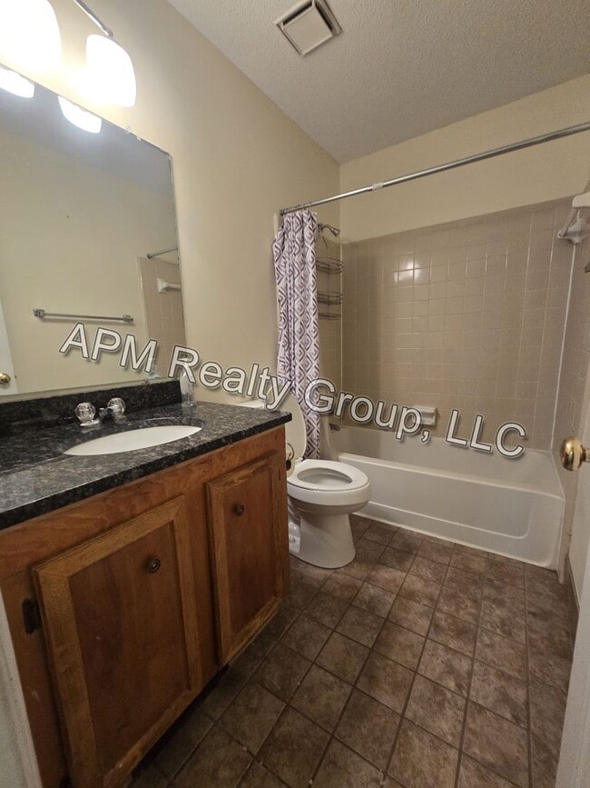 Building Photo - Single story West Columbia home