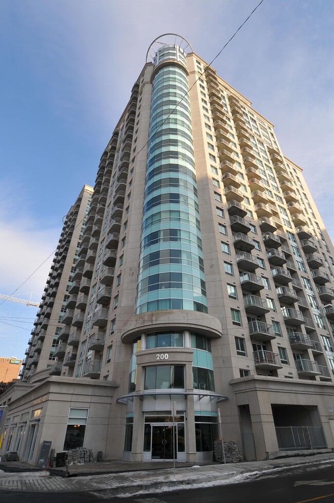 Building Photo - 200 Rideau St