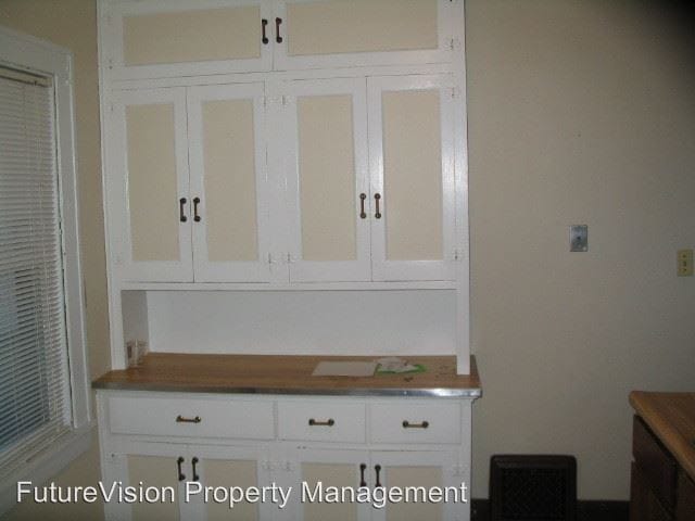 Building Photo - 212 Willow Ave