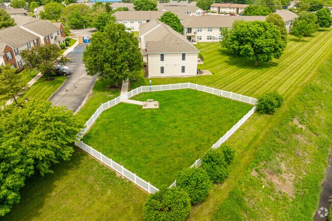 Parque para perros - Burberry Place Apartments