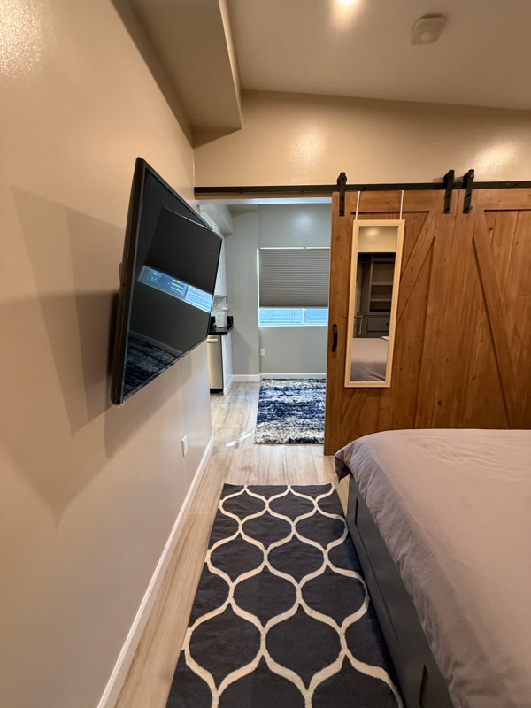 Photo - 1519 1/2 W 37th Pl Apartment