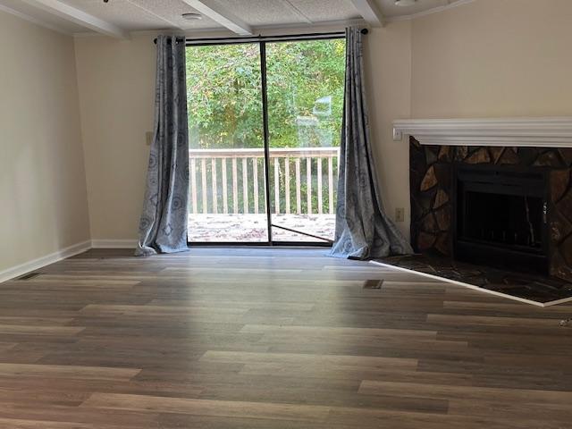 Building Photo - 635 Plaza Dr