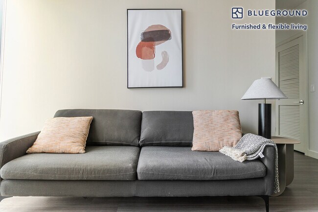 Photo - 1210 S Indiana Ave Apartment