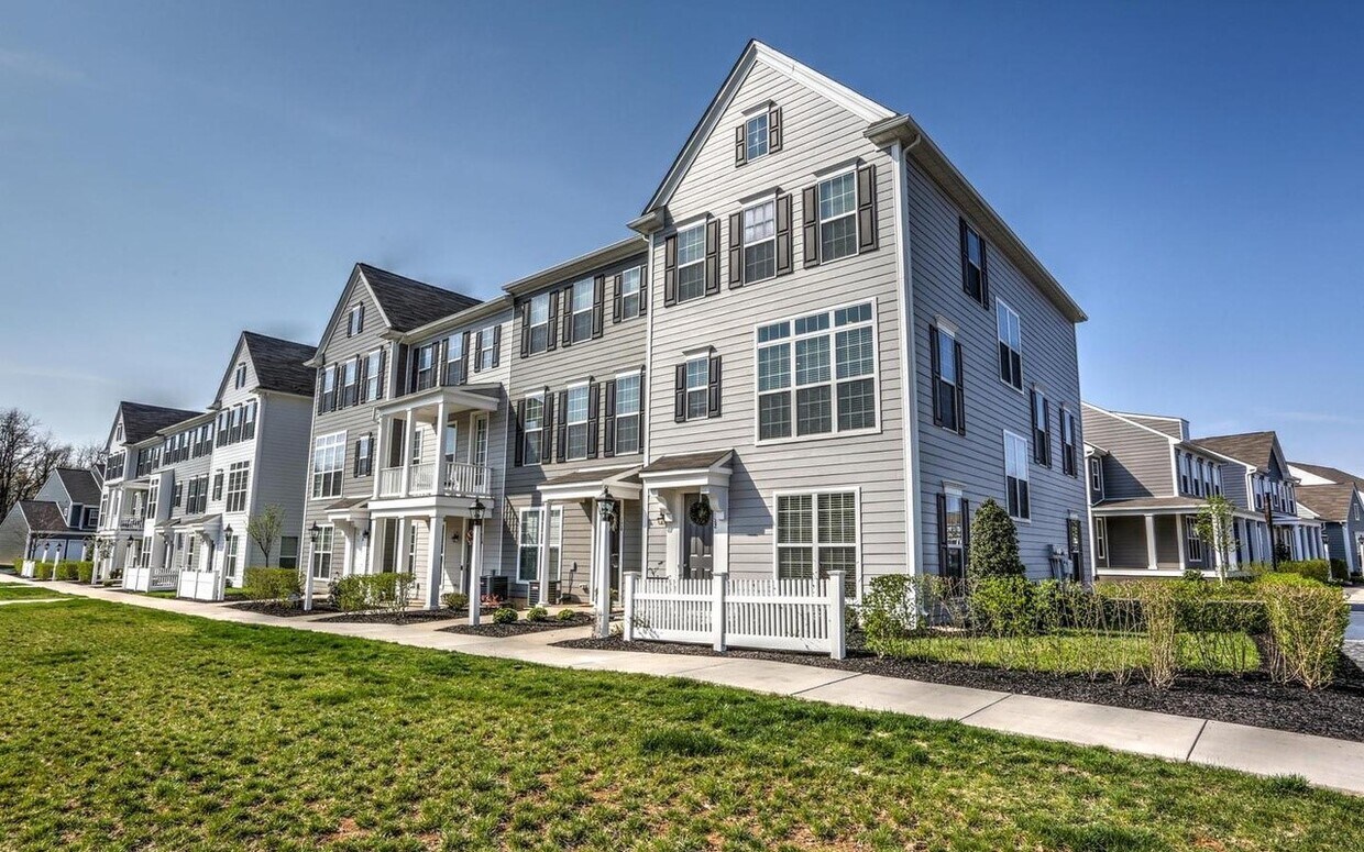 122 Morefield Way, Mechanicsburg, PA 17050 Townhome Rentals in Mechanicsburg PA
