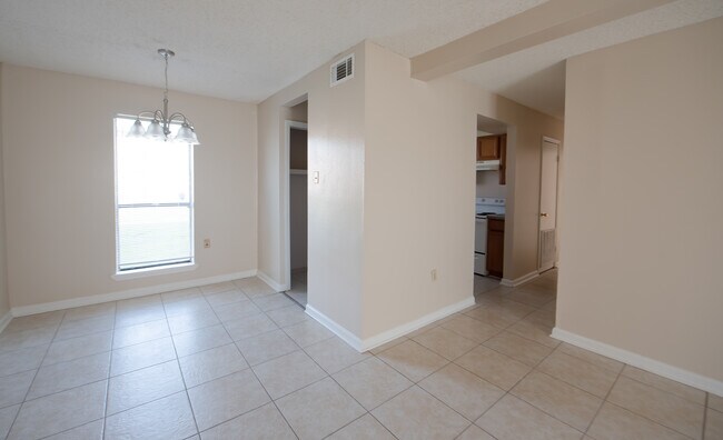 Foto del edificio - 14355 S Harrells Ferry Rd