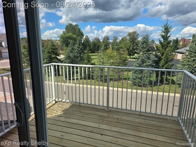 Foto del edificio - 1164 Starwood Ln
