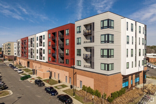 Building Photo - Current Midtown - Historical Access