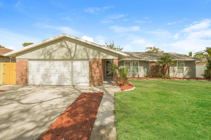 Foto principal - 7829 Glencoe Dr