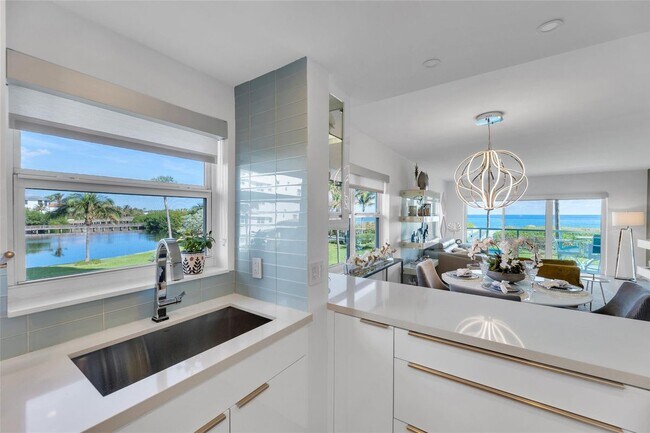 Foto del edificio - 1610 N Ocean Blvd