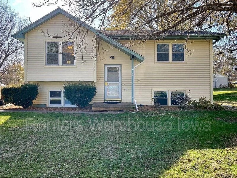 Primary Photo - 200 Spruce Ave
