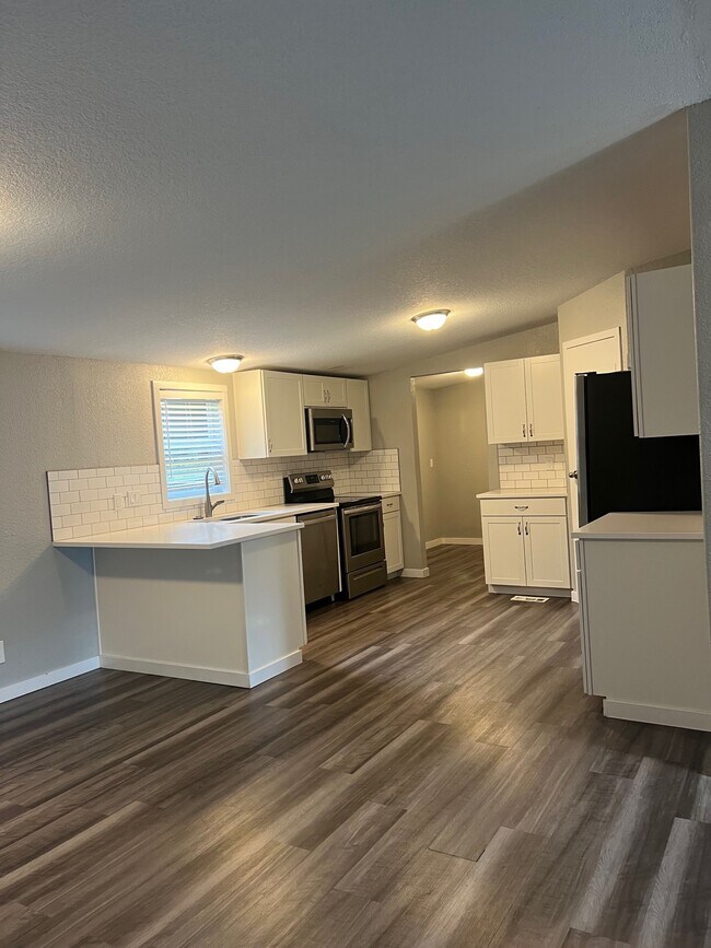 Foto del edificio - 900 NW Peacock Ln