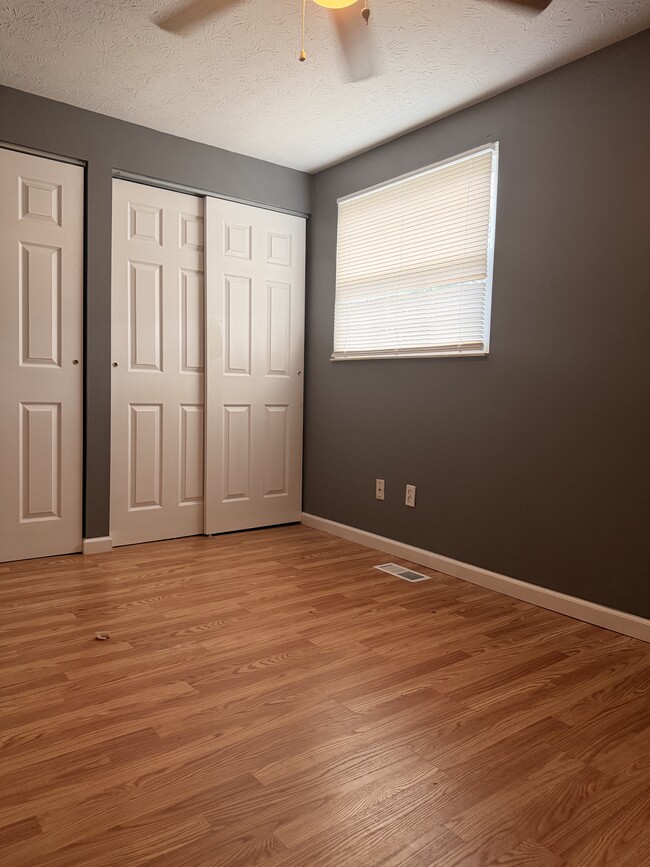 Building Photo - 2950 Mossy Brink Ct