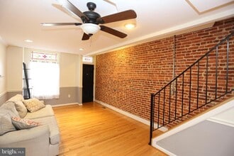 Building Photo - 524 S Bouldin St