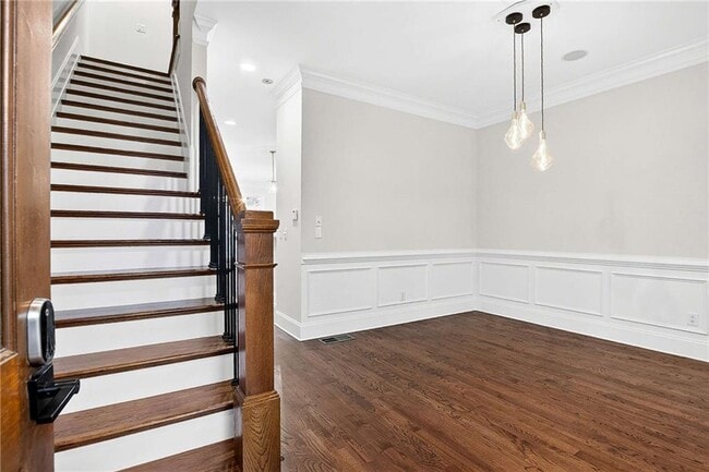 Foto del edificio - 841 Inman Vlg Pkwy NE