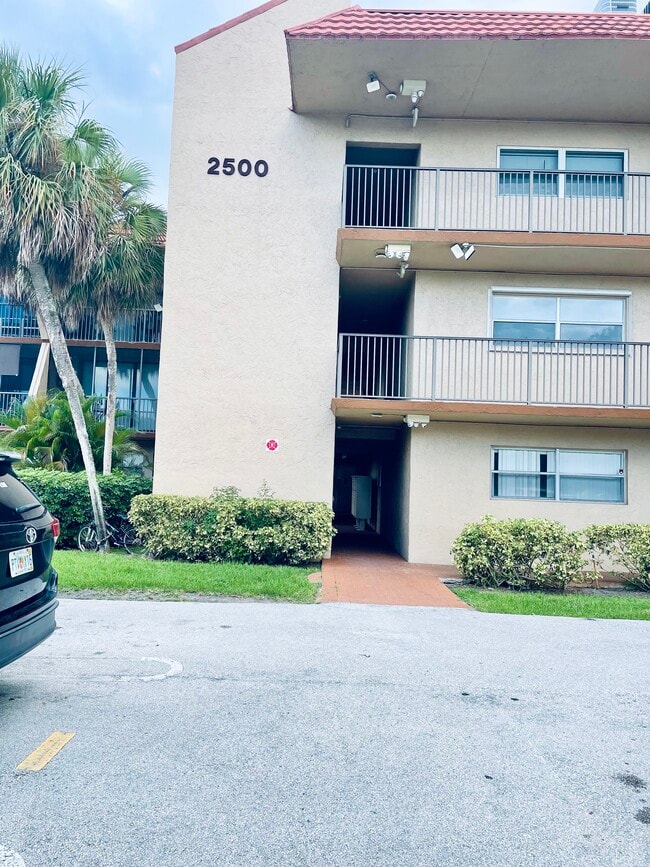 Entrance - 2500 Coral Springs Dr