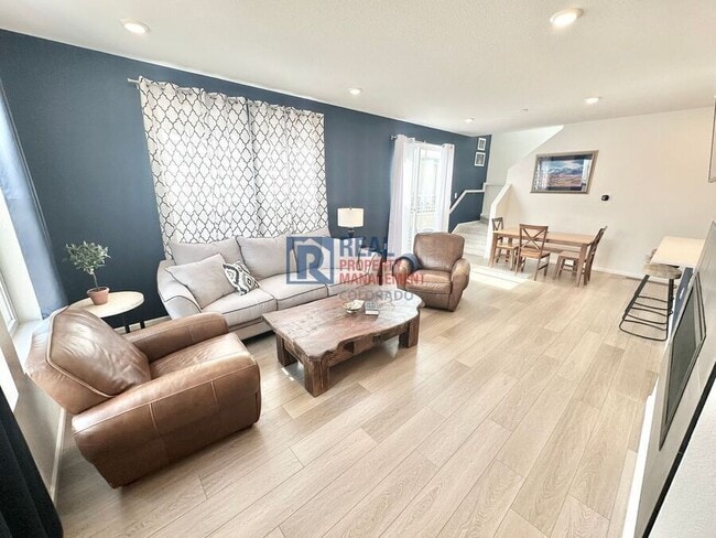 Building Photo - 6231 N Malaya St