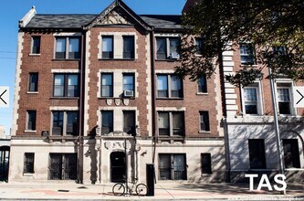Building Photo - 3345 N Marshfield Ave