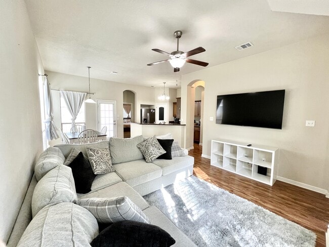 Foto del edificio - 15427 Baker Meadow Loop
