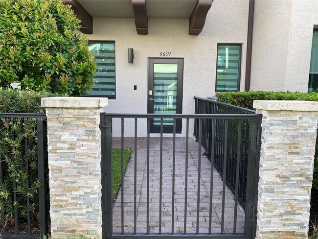 Building Photo - 4691 NW 83rd Path