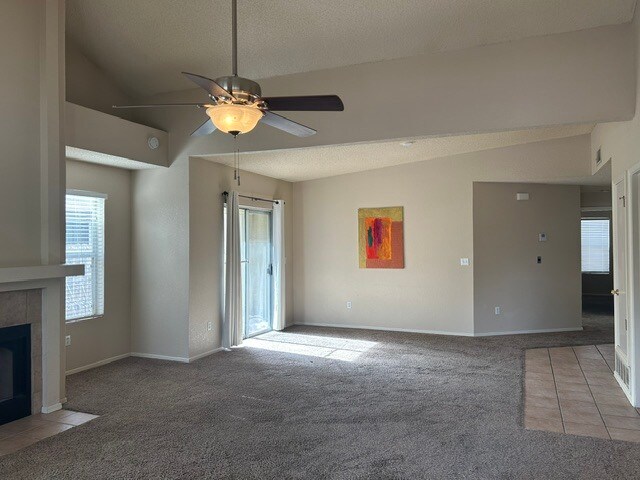 Foto del edificio - 151 N Alto Mesa Dr