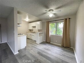 Building Photo - 434 N Terry Way