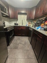 Building Photo - 5961 N Falls Cir Dr