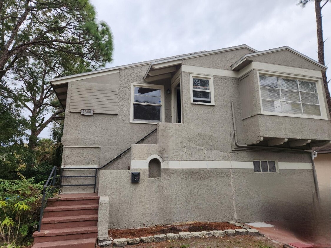 Foto principal - 2300 5th St S