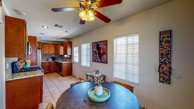Breakfast Nook - 4853 W 129th St