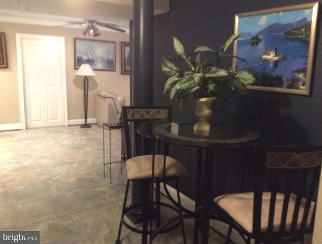 Foto del edificio - 1119 Morningwood Ln