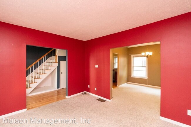 Building Photo - 4 br, 1 bath House - 461 Averill Avenue
