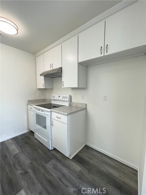 Foto del edificio - 21712 Brookhurst St